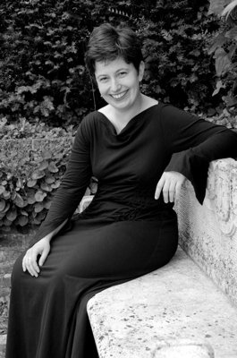 Kati Debretzeni. Photo © Joe Plommer