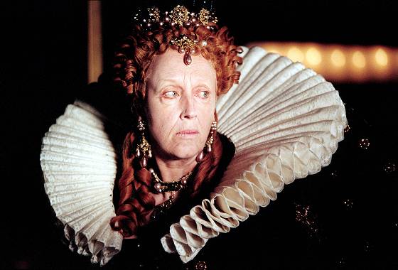 Dame Josephine Barstow as Queen Elizabeth I. Photo: Stephen Vaughan