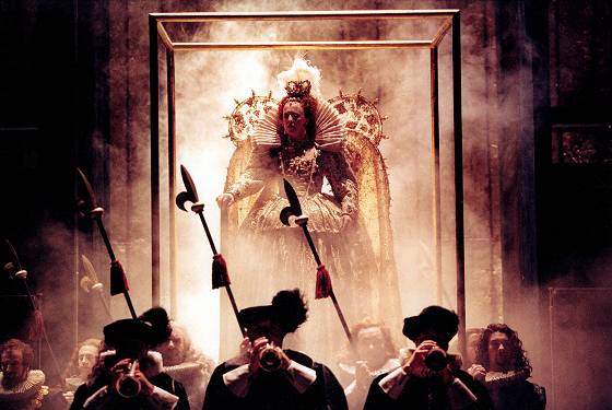 Dame Josephine Barstow as Queen Elizabeth I. Photo: Stephen Vaughan