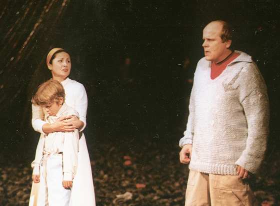 Katalin Pitti (Ellen), Andras Molnar (Peter G) and Marton Szabo (John). Photo copyright: Béla Mezey