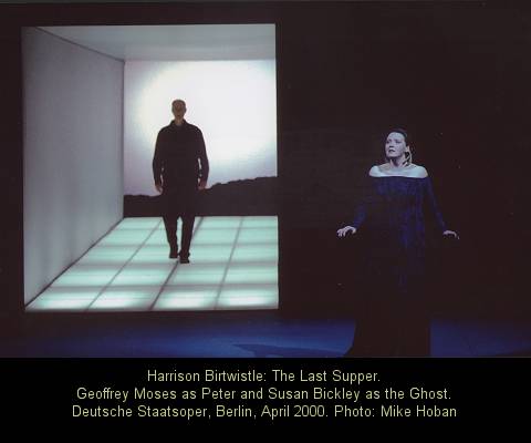 Harrison Birtwistle: The Last Supper. Geoffrey Moses as Peter and Susan Bickley as the Ghost. Deutsche Staatsoper, Berlin, April 2000. Photo: Mike Hoban