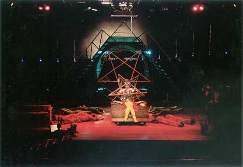 Anna Molnár (Antichrist) and Péter Takátsy (Dummy/Victim) in Balázs Kovakik's Budapest production of 'Resurrection'. Photo © 2001 Andrea Felvégi