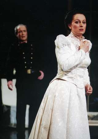Hubert Francis (Hermann) and Sally Johnson (Liza) in the 2002 RNCM production of 'The Queen of Spades'