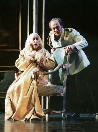 Anne-Marie Gibbons (Countess) and Hubert Francis (Hermann) in Act III Scene 2 of 'The Queen of Spades'