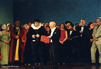 Thomas Allen (left, as Beckmesser) with Bernard Haitink. Photo: Bill Cooper