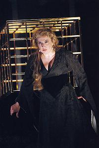Maria Guleghina as Lady Macbeth. Photo: Performing Arts Library