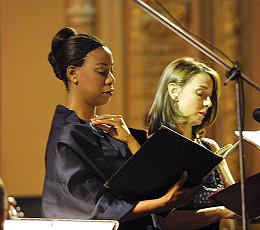 Soloists Janice Chandler (USA) and Elsa Maurus (France)