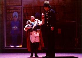 Thomas Hampson as The Giant of Steinfeld and Heinz Zednik as Kaiser Wilhelm II. Photo: Axel Zeininger