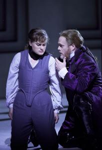 Vesselina Kasarova and Bruce Ford in the Royal Opera House 2002 production of 'La Clemenza di Tito'. Photo © Bill Cooper