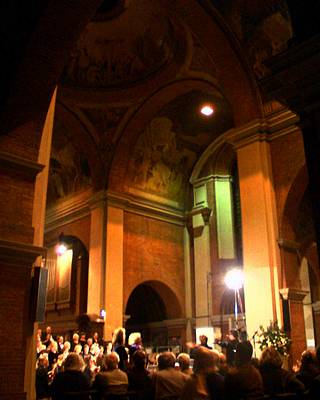 Ruth Peel, Rachel Nichols, Cecilia McDowall and George Vass with the Finchley Choral Society and Orchestra Nova in the church of St Jude-on-the-Hill, Hampstead Garden Suburb, London on 15 November 2003. Photo: Keith Bramich