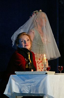 Anne Schwanewilms as Ariadne and Diana Damrau as Zerbinetta. Photo © 2004 Clive Barda