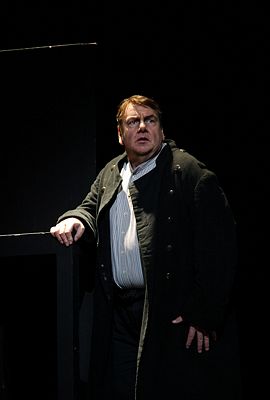 Ben Heppner as Peter Grimes at Covent Garden. Photo © 2004 Clive Barda