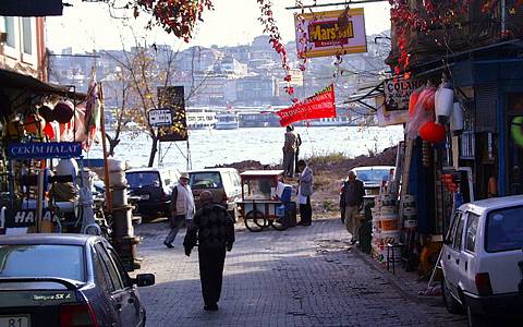 An Istanbul street scene. Photo © Keith Bramich
