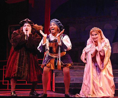 From left to right: Robert Zimmerman (Robert Devereux/Nanki-Poo), Michael Bragg (William Shakespeare/Ko-Koi) and Marian Vogel (Anne Boleyn/Yum-Yum). Photo © 2004 Steve Zorc