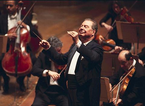 Rafael Frühbeck de Burgos conducts the Boston Symphony Orchestra. Photo © 2004 Stu Rosner