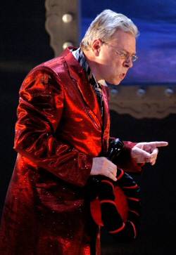 Donald Maxwell as Don Geronio in the 2004 Buxton Festival's 'Il Turco in Italia'