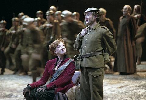 A scene from the Théâtre du Châtelet production of Offenbach's 'La Grand-Duchesse de Gérolstein'. Photo © 2004 M N Robert