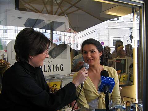 Anna Netrebko at the Katholnigg CD store. Photo © Anja Ullrich