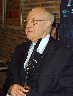 Mstislav Rostropovich with the Ambassador of Music Award at the 2004 Echo Awards Ceremony in Munich, Germany. Photo © 2004 Phil Crebbin