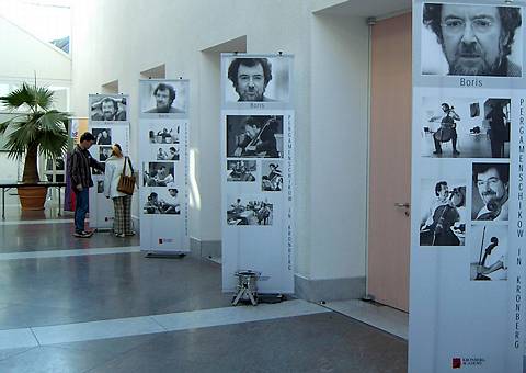 The Boris Pergamenschikow Photographic Exhibition at Kronberg. Photo © 2004 Phil Crebbin