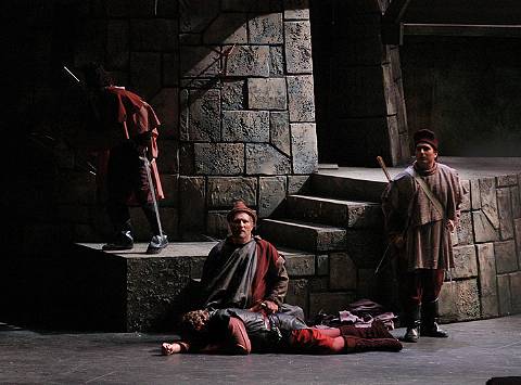 The end of Act II of 'Tristan and Isolde', with Rupert Bergmann (Kurwenal), sitting, and Antonio Barasorda (Tristan), lying on the ground. Photo © 2004 Jorge Colón