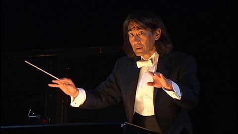 Kent Nagano conducts 'Parsifal' at Baden-Baden. DVD screenshot © 2005 Opus Arte