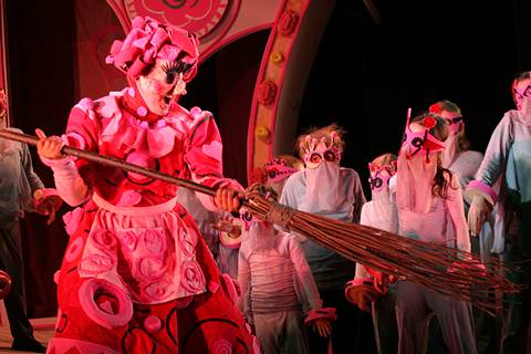 Jenny Miller as The Witch with some of the children. Photo © 2005 Stephen Wright