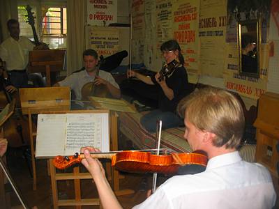 Members of EXXIM in rehearsal in the basement of St Andrew's Church, Moscow. Photo courtesy of EXXIM