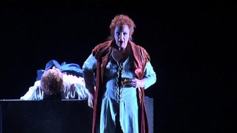 Deborah Polaski as Brünnhilde in Act 3. DVD screenshot © 2005