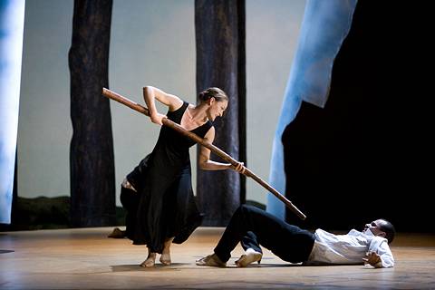 Gildas Diquero as Strephon (right) in the Ritual Dances from Tippett's 'The Midsummer Marriage' at Covent Garden. Photo © 2005 Bill Cooper