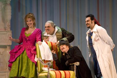 Rosina (Joyce DiDonata), Don Bartolo (Bruno Praticò), Count Almaviva (Toby Spence) and Figaro (George Petean). Photo © Bill Cooper
