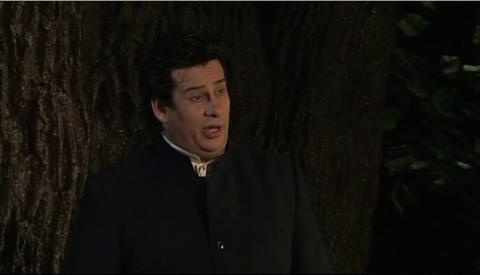 Marcelo Álvarez as Werther in Act 1. DVD screenshot © 2005 ORF