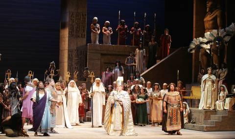 Carl Tanner as Radames, Stefan Szkafarowsky as King of Egypt, Milena Kitic as Amneris and Angela Brown as Aïda in Act 2 Scene 2 of Verdi's 'Aïda'