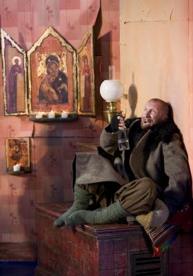 Geoffrey Dolton as the charcoal burner in Garsington Opera's 'May Night'. Photo © 2006 Johan Persson