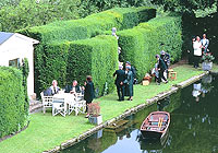 Picnicing at Garsington. Photo © Norman McBeath