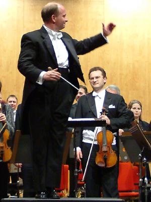Theodore Kuchar with members of the Janácek Philharmonic Orchestra. Photo courtesy of the AFCM, 2006