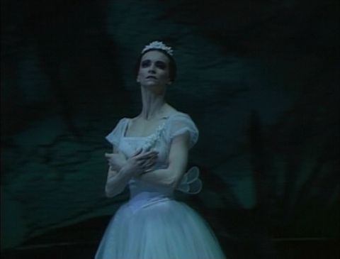 Maria Bylova as Myrtha, Queen of the Wilis, at the start of Act 2 of Adam's 'Giselle'. DVD screenshot © 2003 EuroArts Music International GmbH