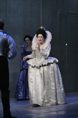 Heather Buck as Queen of the Night. Photo © 2006 Ken Howard