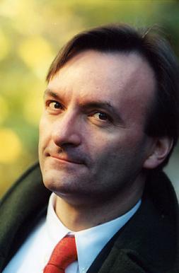 Stephen Hough. Photo © Eric Richmond