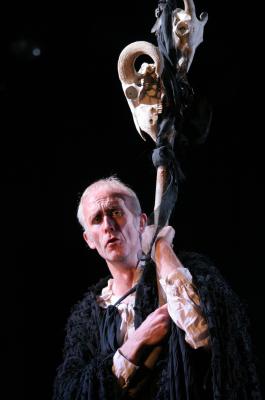 Craig Smith as a grimly foreboding vengeful Rigoletto. Photo © 2006 Stephen Wright