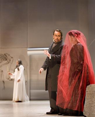 The Doctor (Andrew Gray) with Lady Macbeth (Brenda Harris) in the 2006 Arizona Opera production of Verdi's 'Macbeth'. Photo © 2006 Tim Fuller