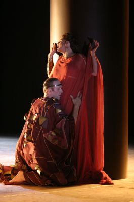 Kurt Streit as Nero and Susan Graham as Poppea. Photo © 2006 Robert Millard