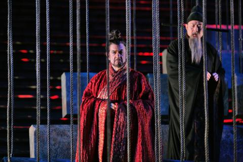 Placido Domingo as Emperor Qin and Haijing Fu as the Chief Minister in Tan Dun's 'The First Emperor'. Photo © 2007 Ken Howard/Metropolitan Opera