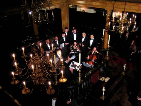 Choir of Spanish and Portuguese Congregation led by Adam Musikant, Director of Music at the Sephardi Centre, with Miriam Kramer, violin, and Gemma Rosefield, cello, performing at Bevis Marks