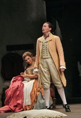 Isabel Bayrakdarian (Susanna) and Sarah Castle (Cherubino) in San Diego Opera's production of Mozart's 'The Marriage of Figaro'. Photo © 2007 Ken Howard