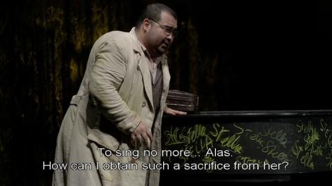Aquiles Machado as Hoffmann. DVD screenshot © 2006 Opus Arte/ABAO