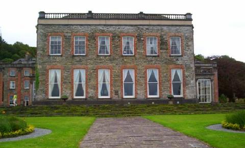 The west-front of Bantry House. Photo © 2007 Kelly Ferjutz