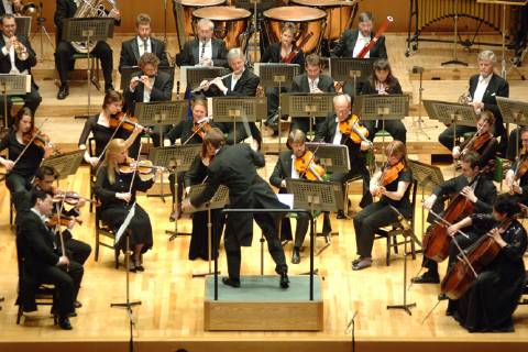 Sebastian Lang-Lessing and the Tasmanian Symphony Orchestra performing in Japan in 2005 