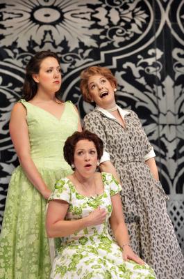 Susanna Phillips, Katharine Goeldner and Susanne Mentzer in 'Cosi fan tutte'. Photo © 2007 Ken Howard 