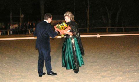 Elke Maria Slawitschek receives flowers after her performance at Thann. Photo © 2007 Philip Crebbin 